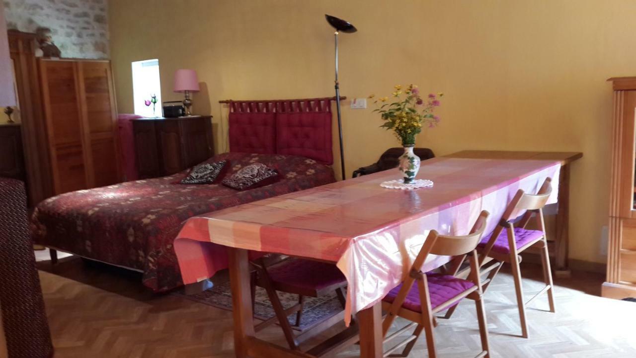 Oniros Bed & Breakfast Neuffontaines Bagian luar foto